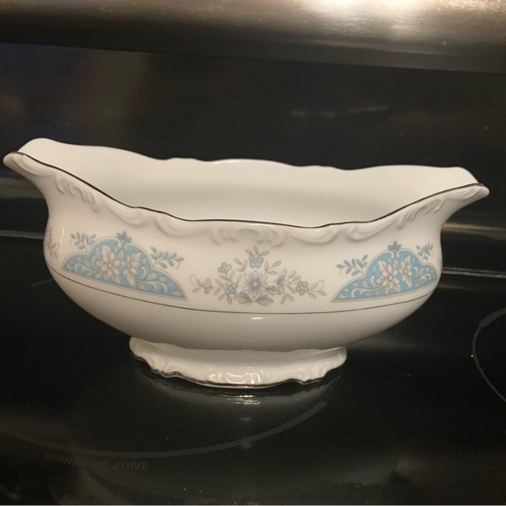 Mikasa Pompadour Blue‎ Flower Japan Bowl